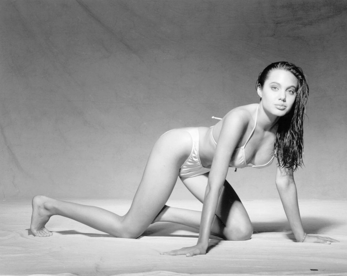 Анджелина Джоли в 1989 году в фотосессии Гарри Лэнгдона