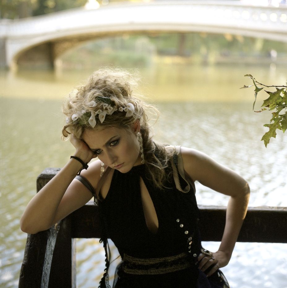 Лили Собески в фотосессии для журнала Swoon